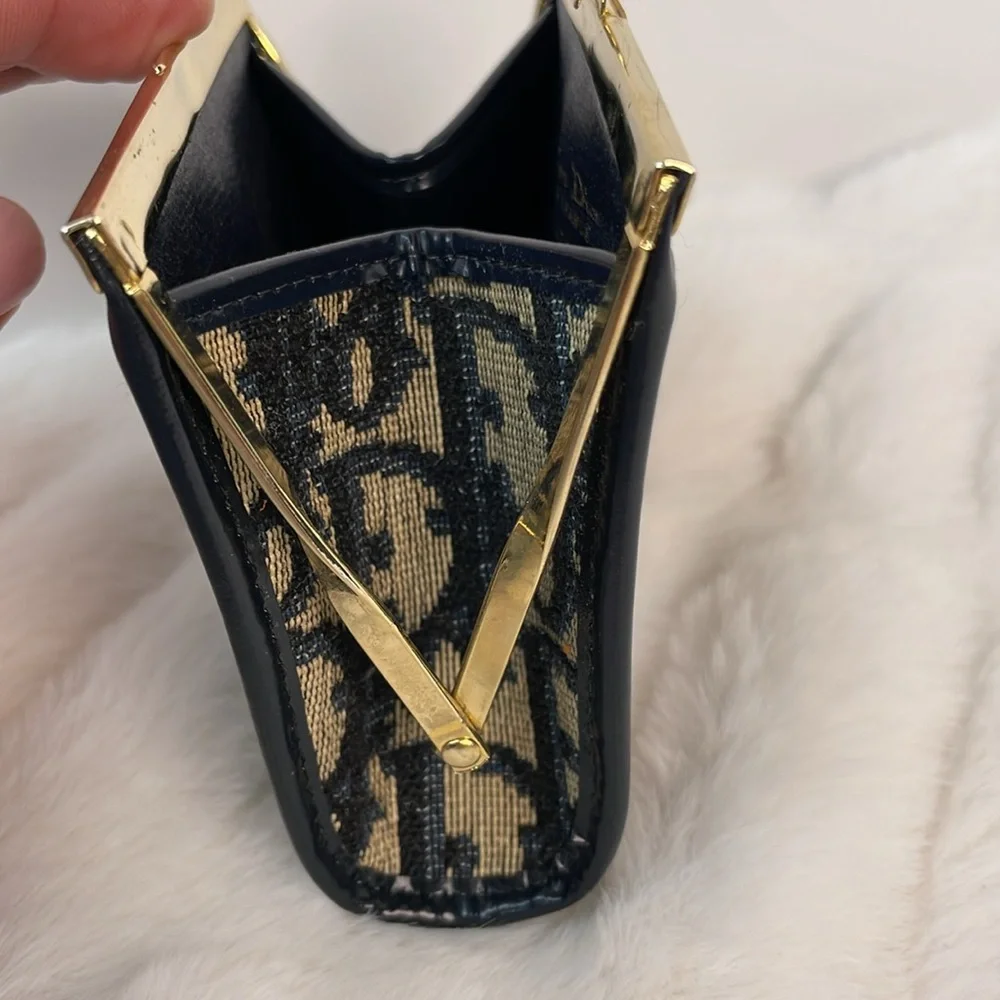 DIOR KISS LOCK COIN PURSE